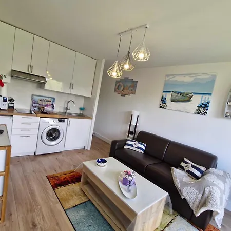Apartment Bright Near The Sea *